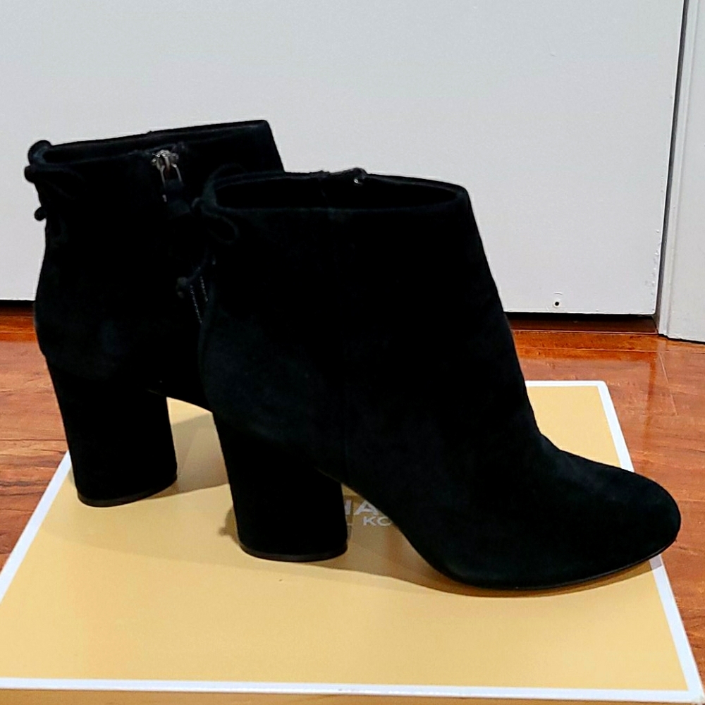 Suede women ankle boots